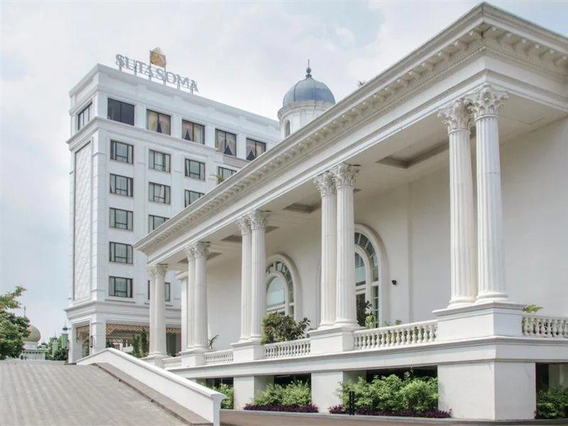 Sutasoma Hotel Jakarta Exteriör bild